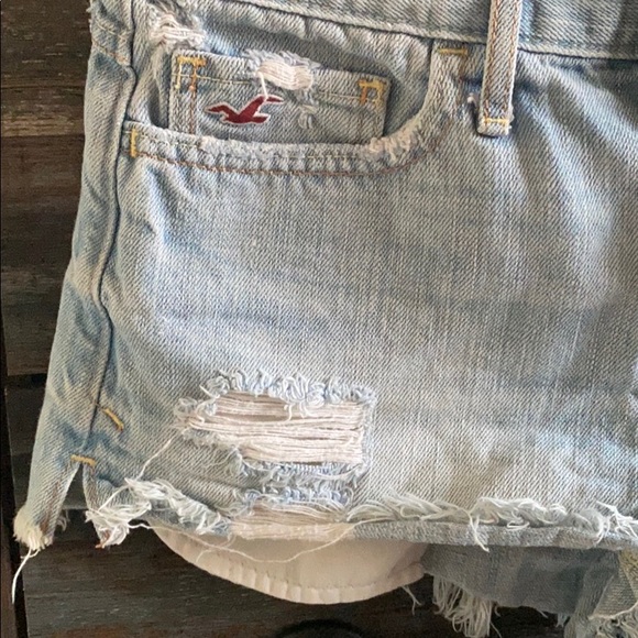 Hollister Distressed Jean Shorts - Picture 4 of 6